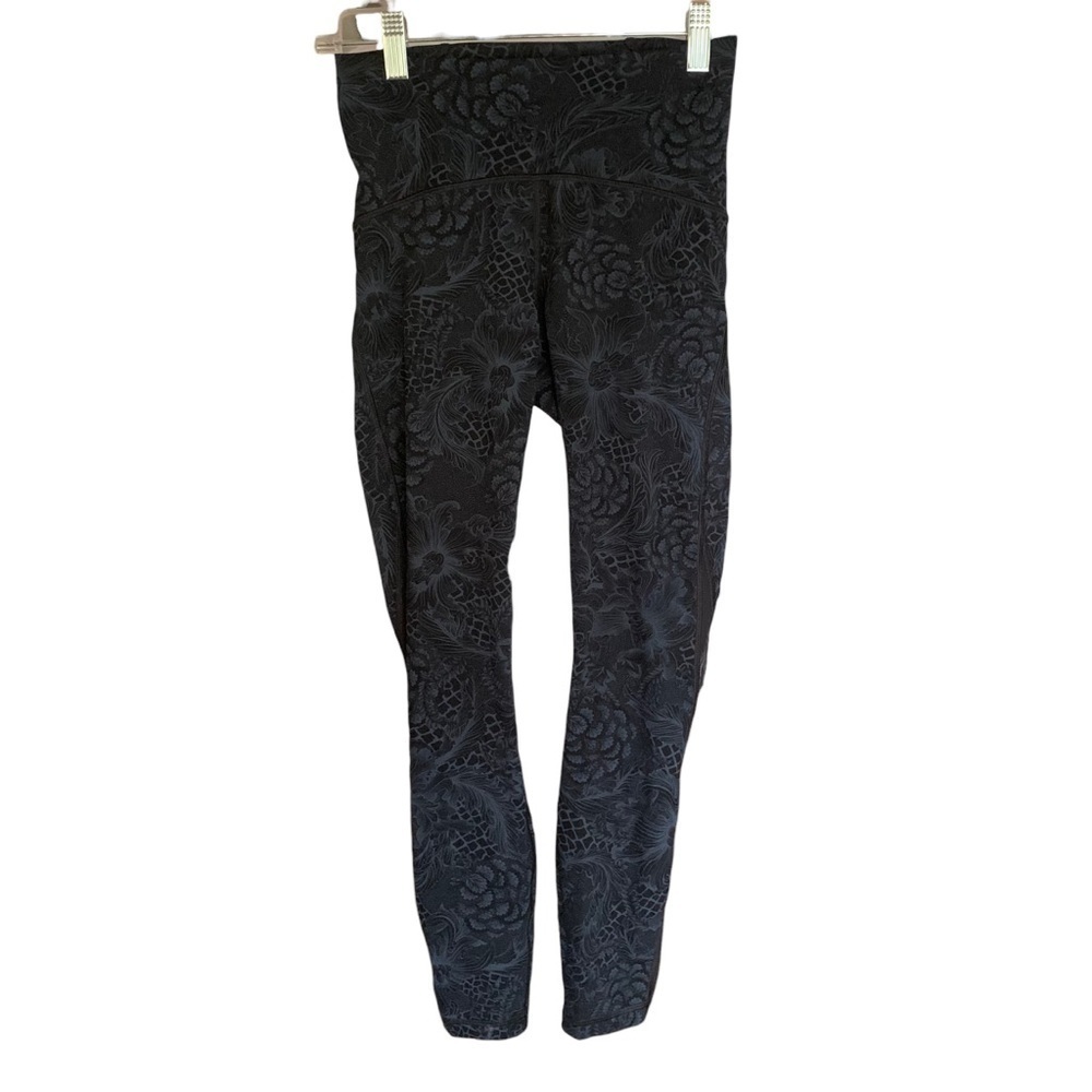 LuLulemon Wunder Under Navy Floral Mesh Trim Leggings Sz 4 - Picture 4 of 8
